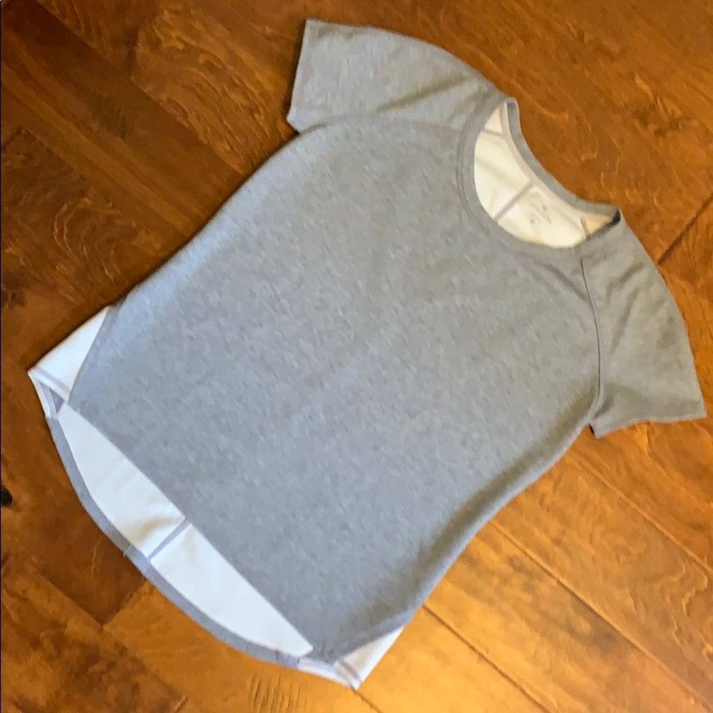 Athleta Gray Short Sleeve Shirt